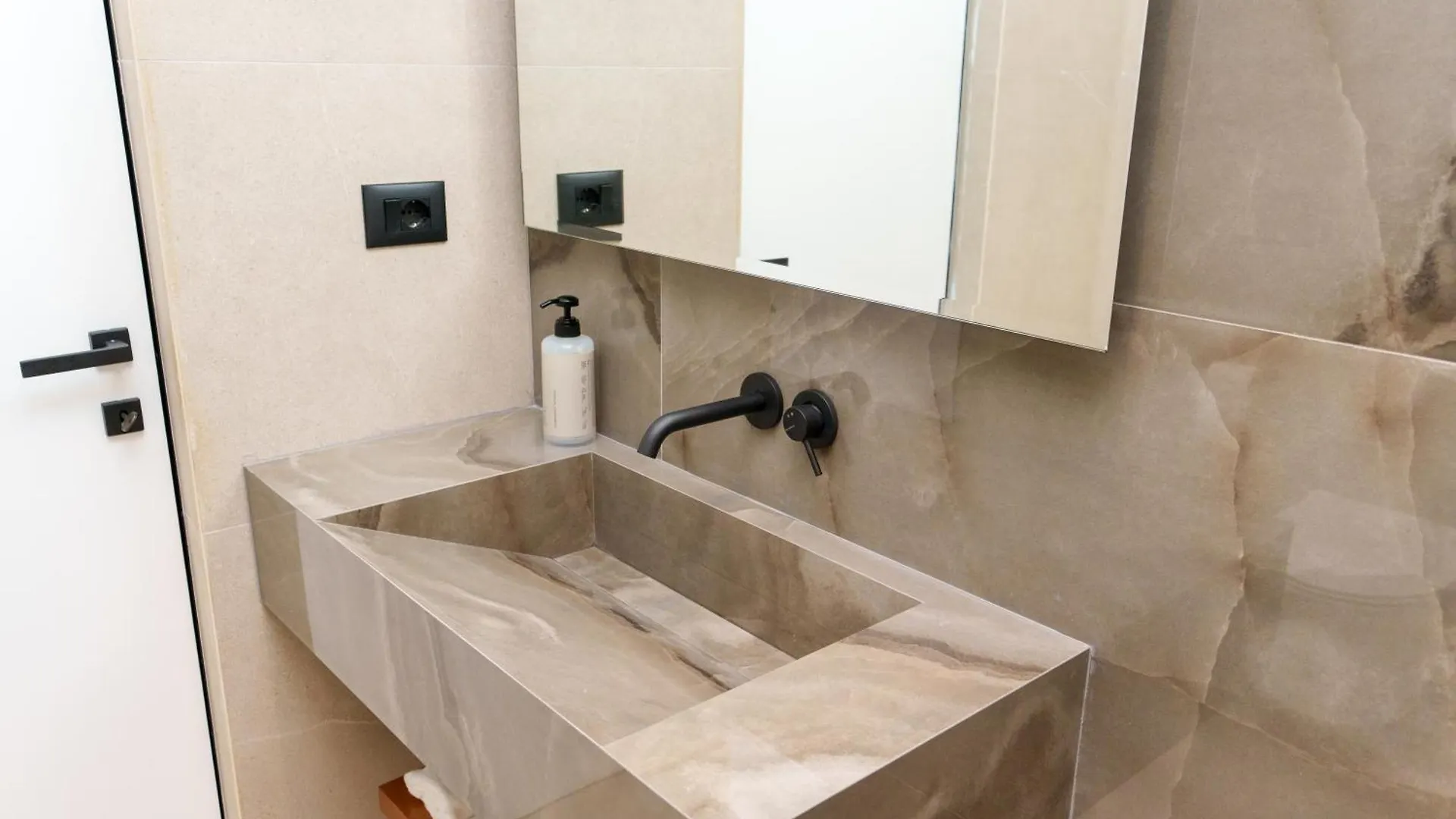 Ionian Premium Villas Sarandë