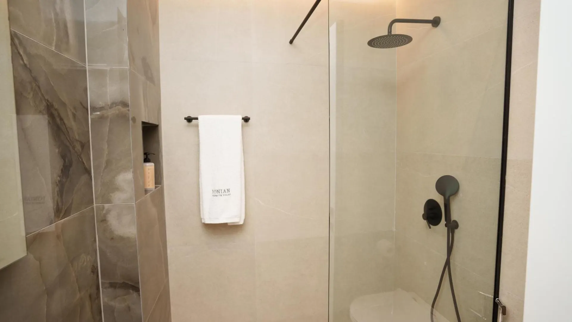 Ionian Premium Villas Sarandë Albanië