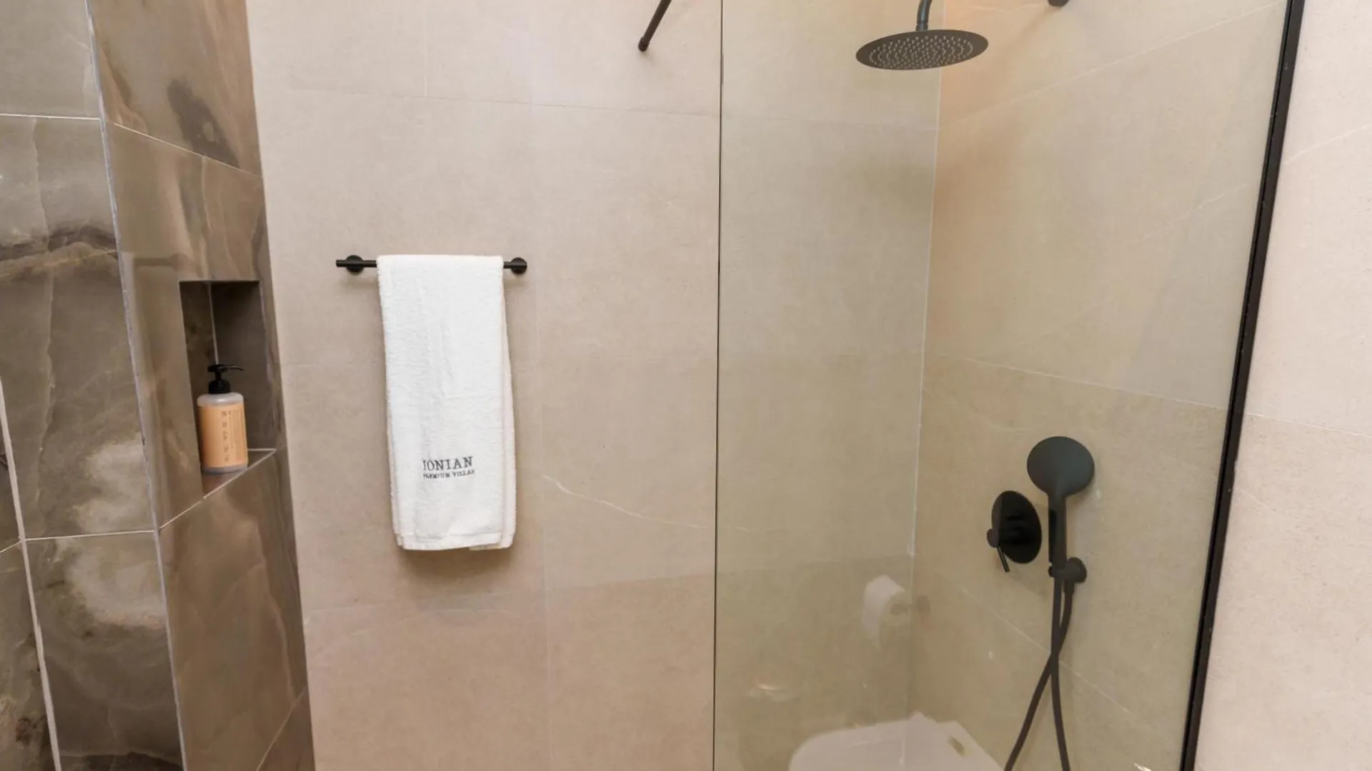 Ionian Premium Villas Sarandë Albanië